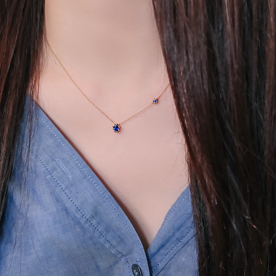 Melted gold blue sapphire necklace